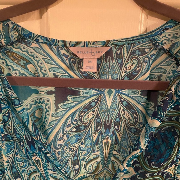 Belle and Sky blue/green flowy crop top in medium - Picture 2 of 4